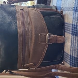 ST.JOHN BAY CROSSBODY HANDBAG